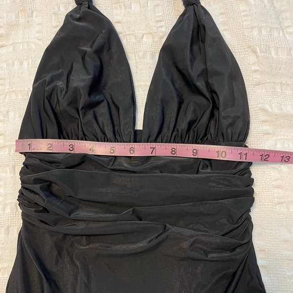 VIX Black One Piece Swimsuit - Picture 3 of 7